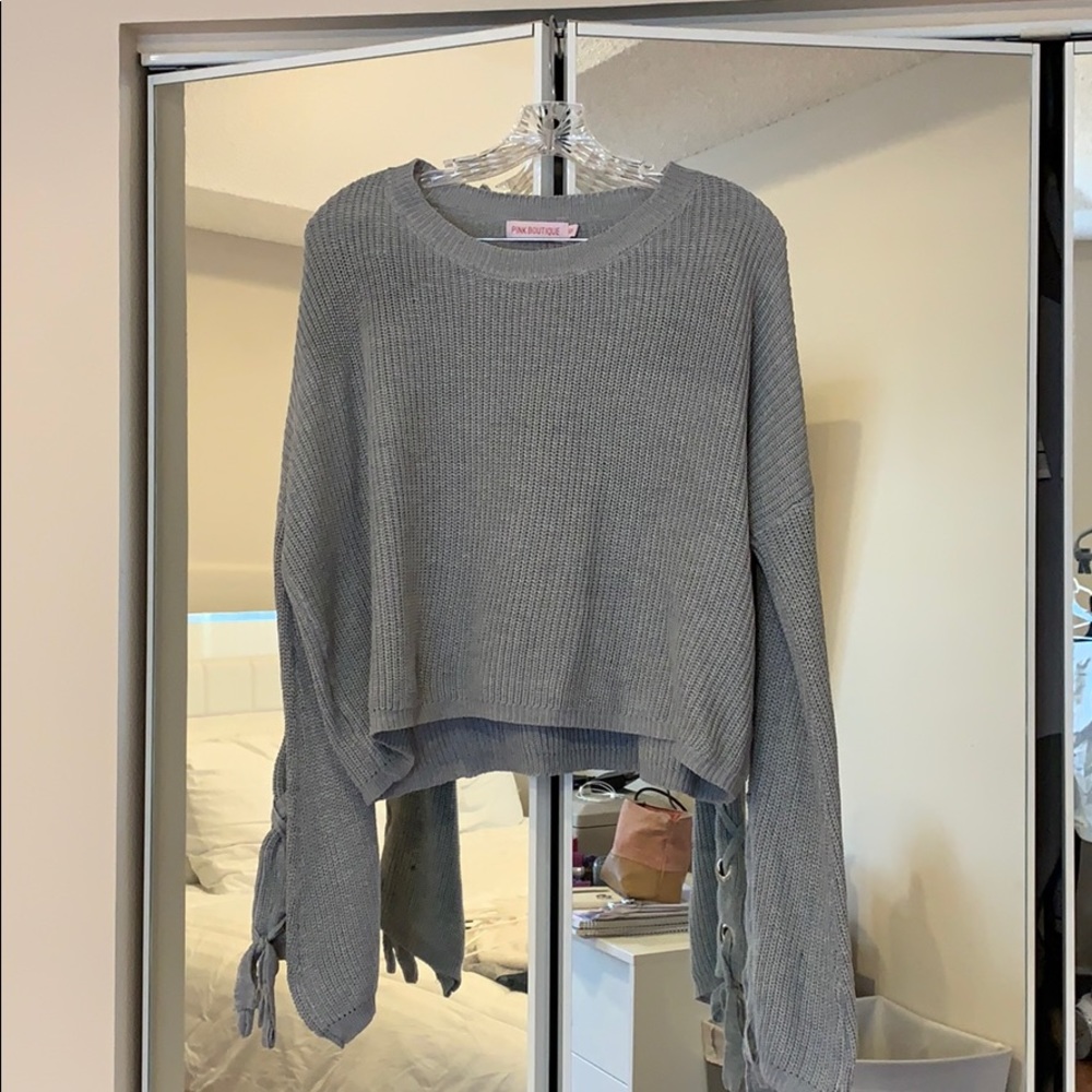 Light weight sweater